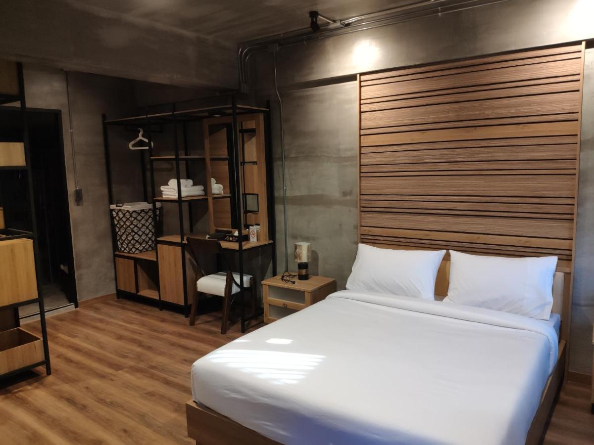 Pinghostel (Adults Only) Chiang Mai Exterior photo