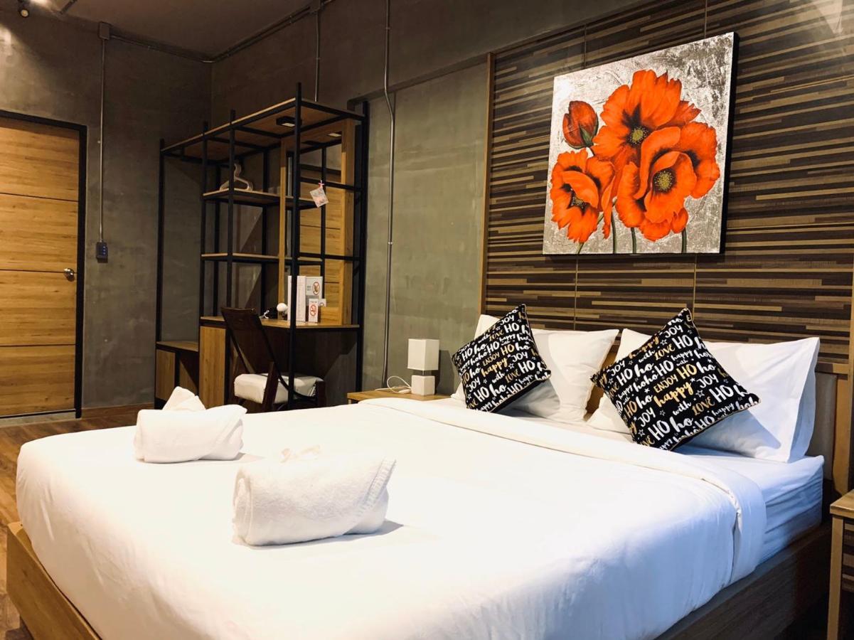 Pinghostel (Adults Only) Chiang Mai Exterior photo