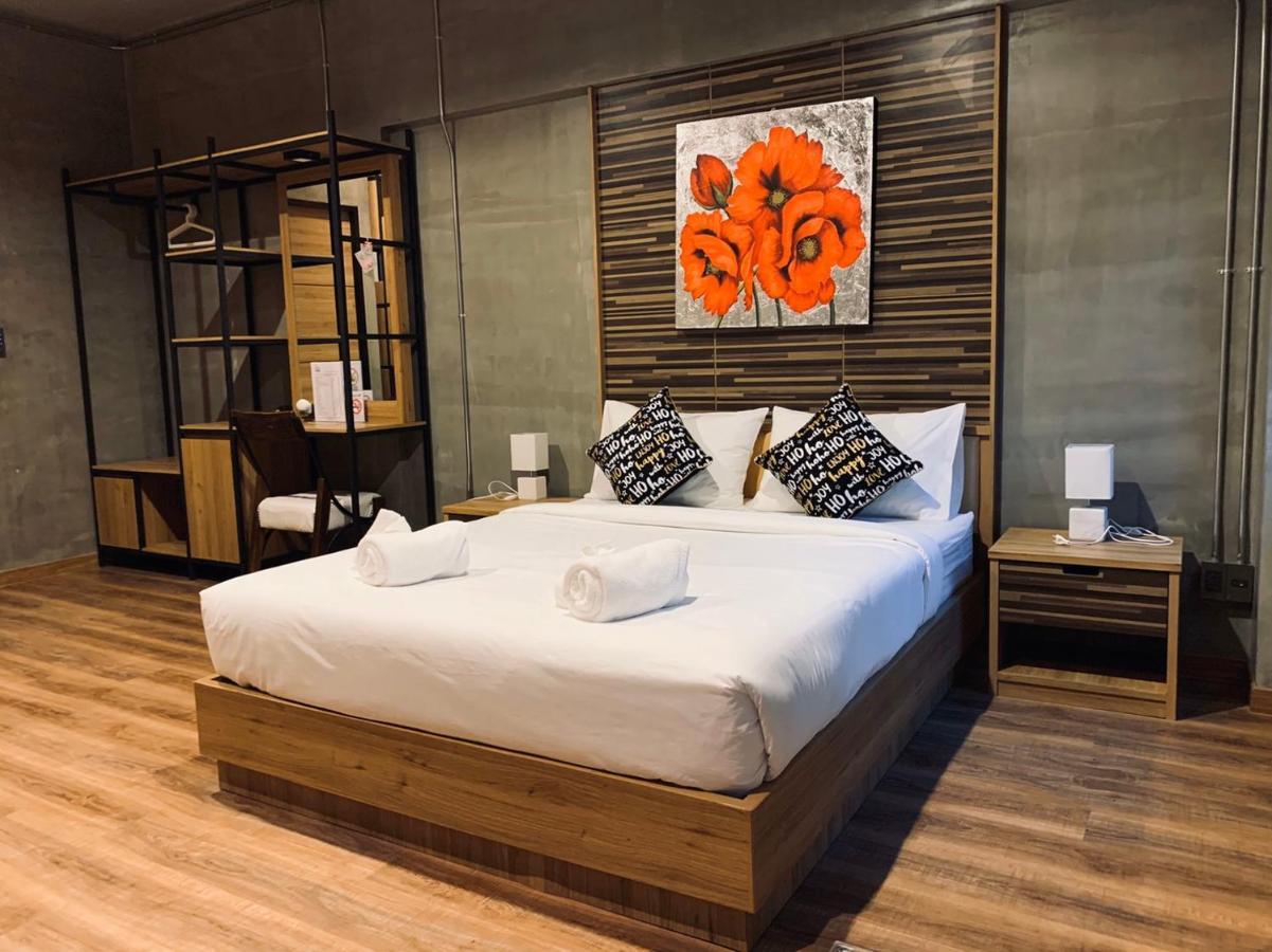 Pinghostel (Adults Only) Chiang Mai Exterior photo