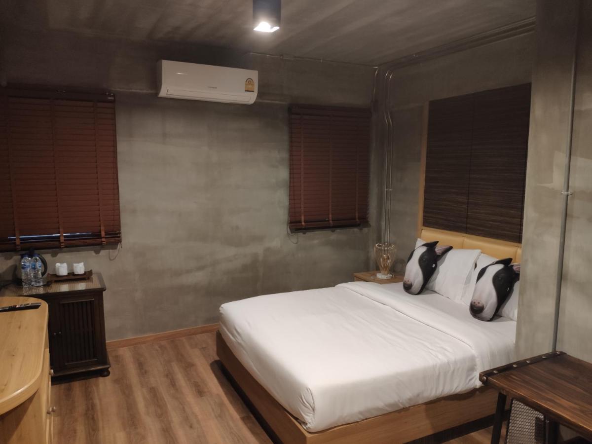 Pinghostel (Adults Only) Chiang Mai Exterior photo